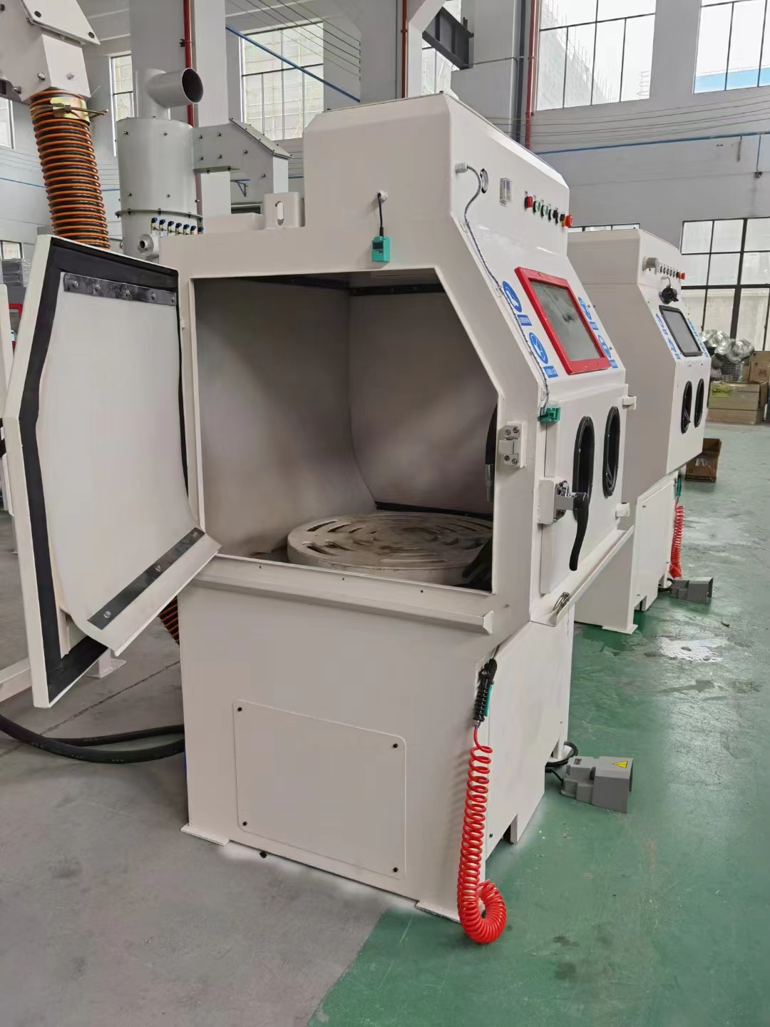 柳州移动式抛丸机的工作原理?